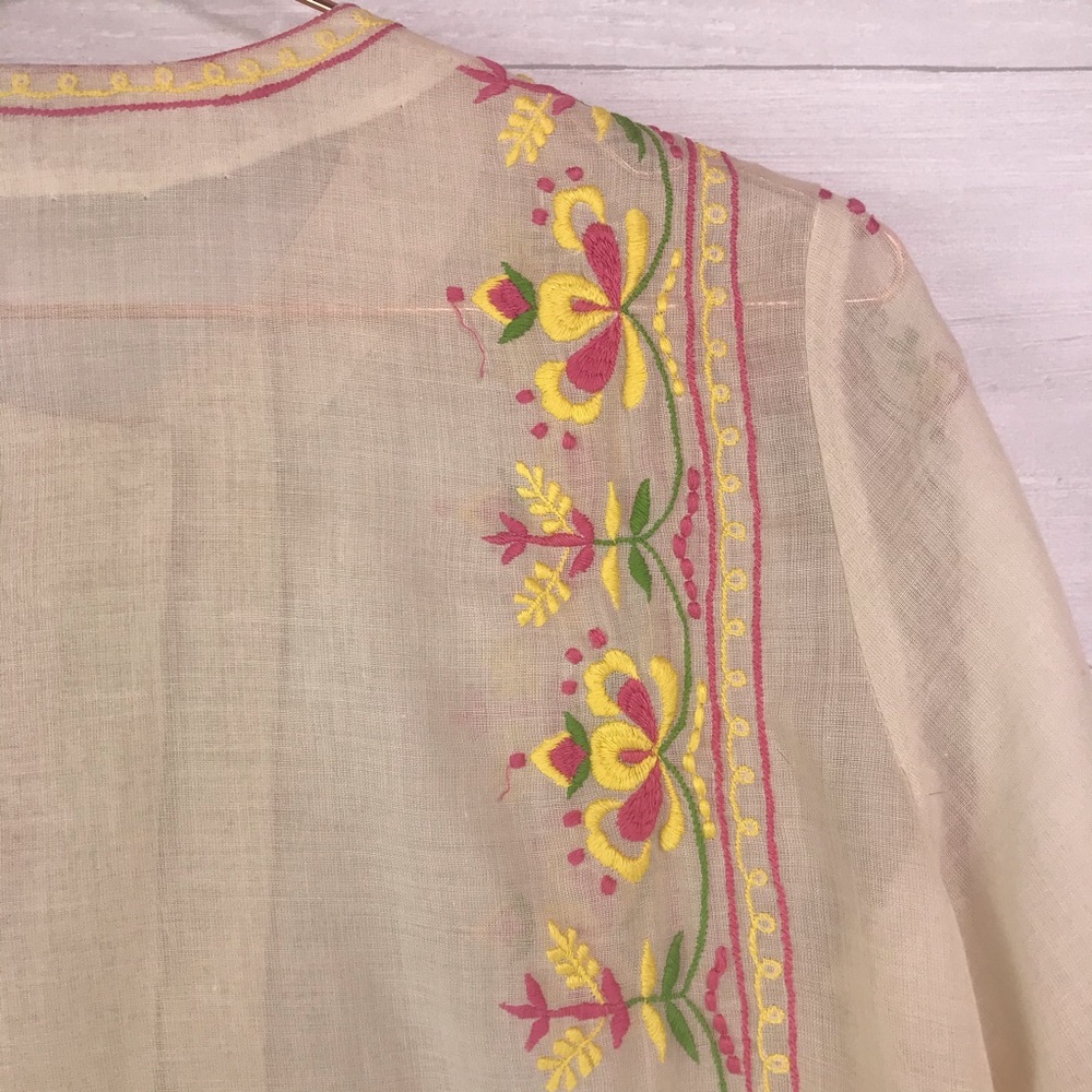 Vintage Tesoro’s Embroidered Boho Top Size M/L - Picture 8 of 8